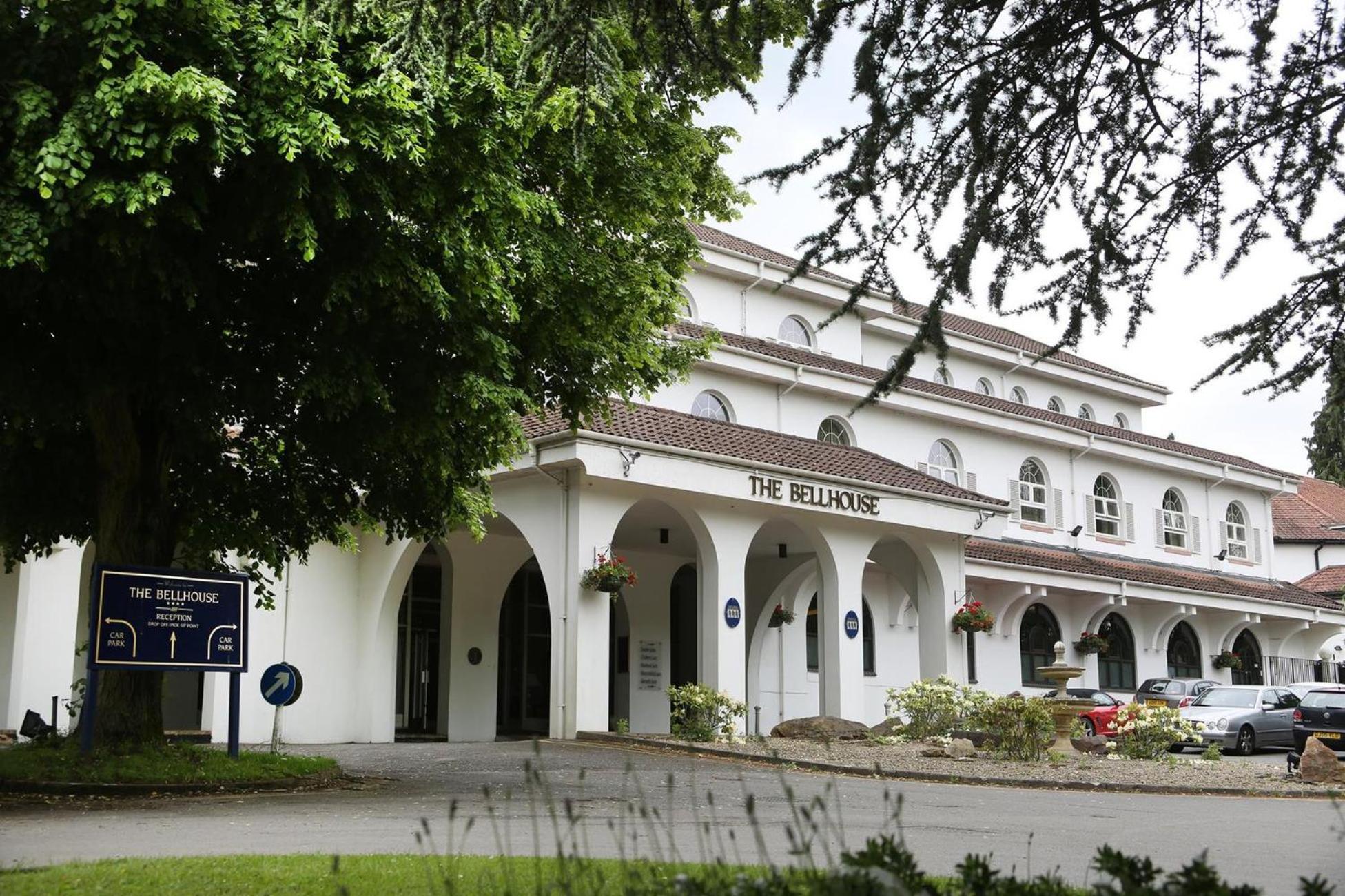 Hotel Crowne Plaza Gerrards Cross By Ihg Beaconsfield Exterior foto